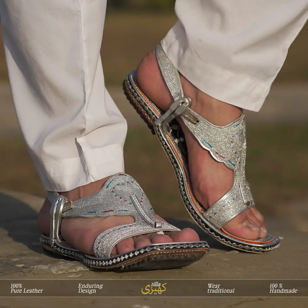 AT-VYQ-White-tillachappal